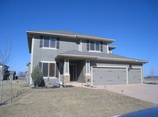 301 SW Eagles Ridge Dr, Blue Springs, MO 64014