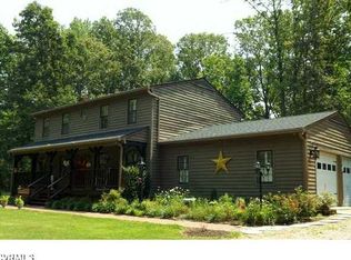 7472 Hidden Lake Cir, Mechanicsville, VA