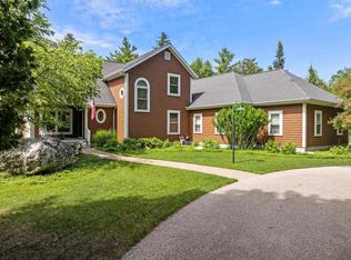 11705 N Stonebridge Dr, Charlevoix, MI 49720
