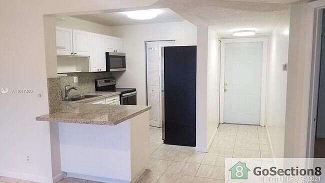 2nd image of 8000 Colony Cir N #206