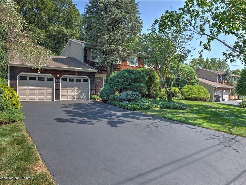 1st image of 20 Regina Rd