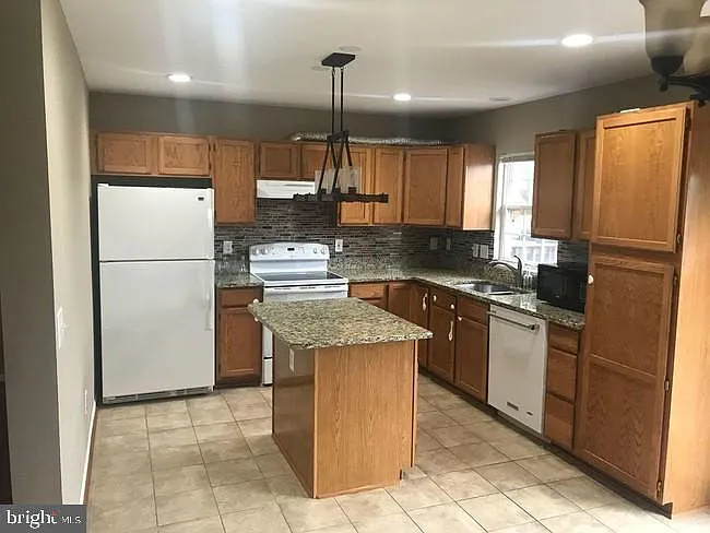 42886 Nashua St — Photo 5