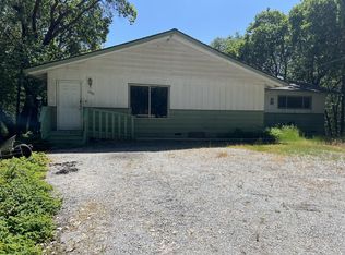 1082 Pinecrest Dr, Grants Pass, OR 97526