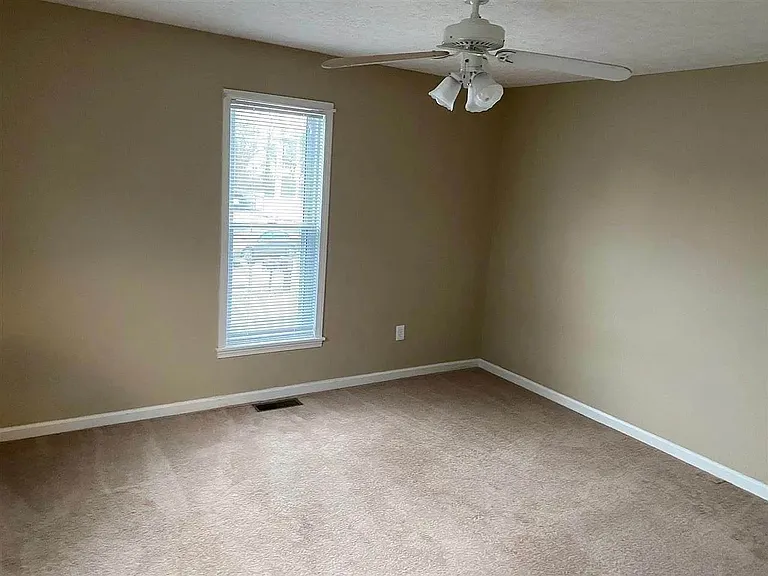 1207 Smallhouse Rd — Photo 6