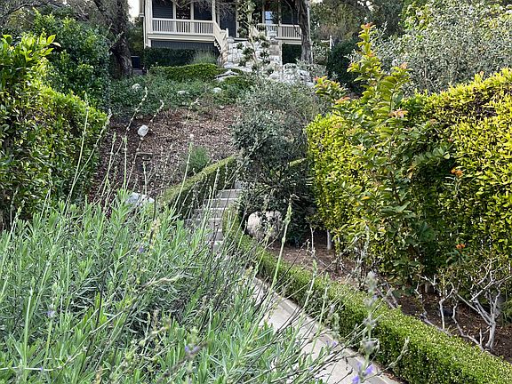 2nd image of 1121 N Avenue 64