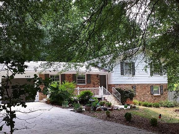 2nd image of 445 Concord Ln SE
