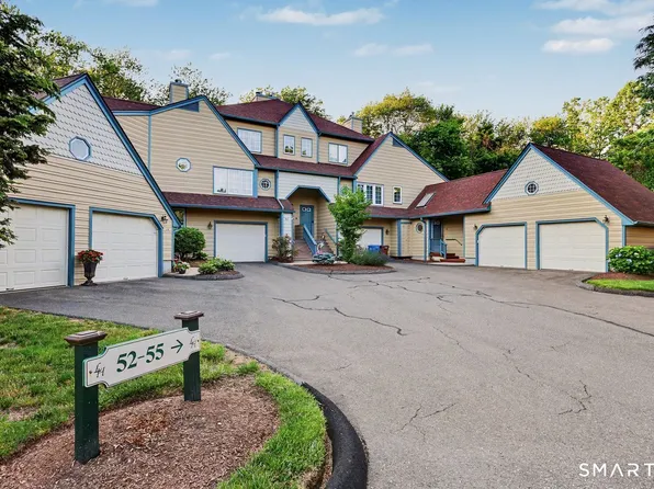 55 Jardin Circle #55, Shelton, CT 06484