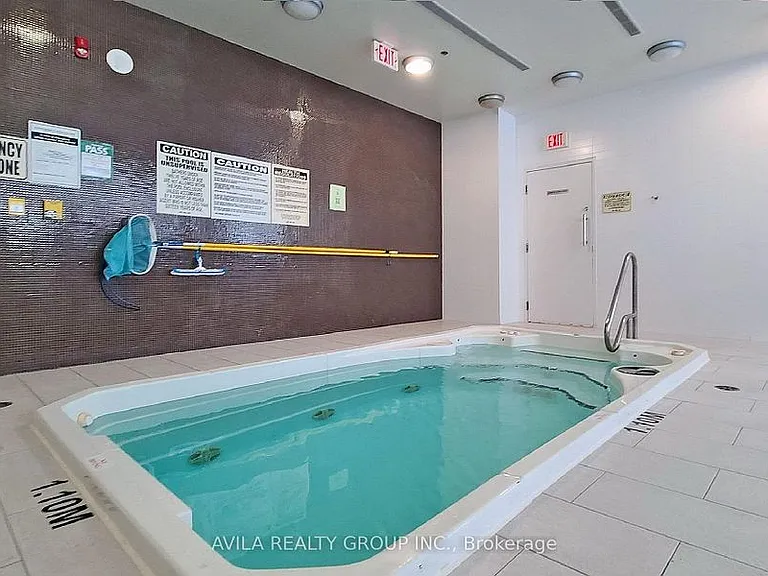 126 Simcoe St #301 — Photo 12
