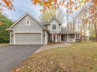 875 Friar Tuck Ln, Webster, NY 14580