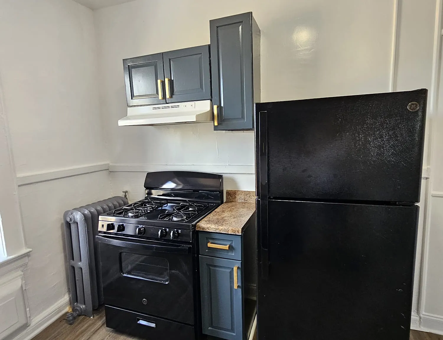 2 bed, $1,600 — Photo 2