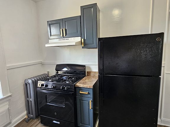 2nd image of 784 Clinton Ave #4H