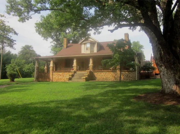 907 Irvin Farm Rd, Reidsville, NC 27320
