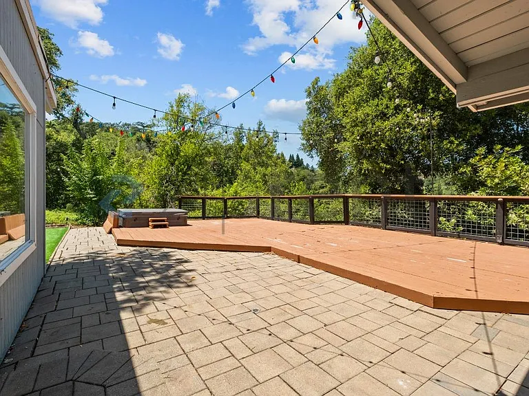 757 Tofflemire Dr — Photo 25