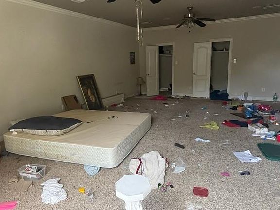 4th image of 2552 Cypress Lawn Dr