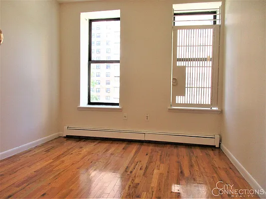 Rented by City Connections Realty | media 10