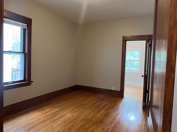 4th image of 3209 Hennepin Ave S #1