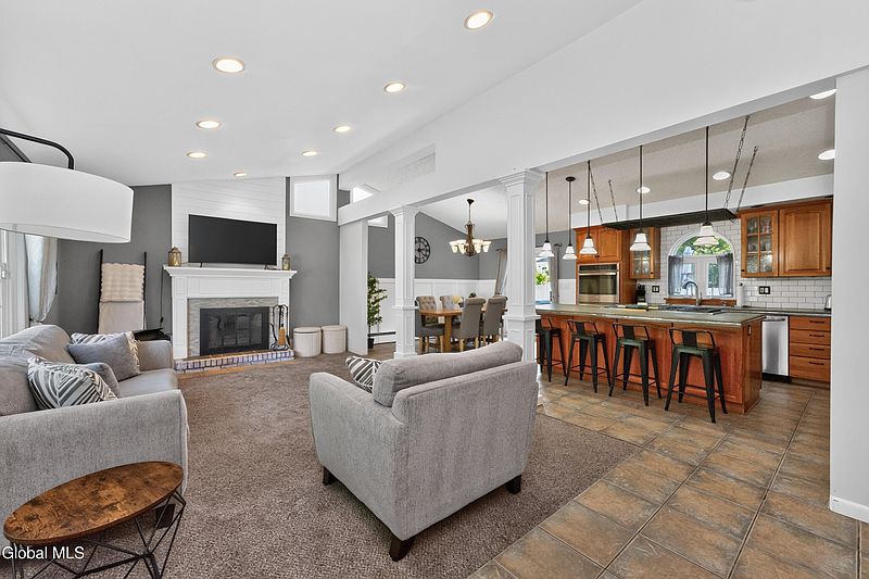 4th image of 29 Brookwood Drive