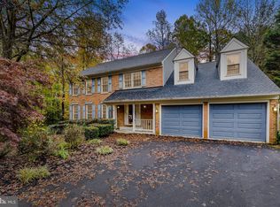 8337 Argent Cir, Fairfax Station, VA 22039