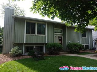 11648 Red Fox Dr N, Maple Grove, MN 55369