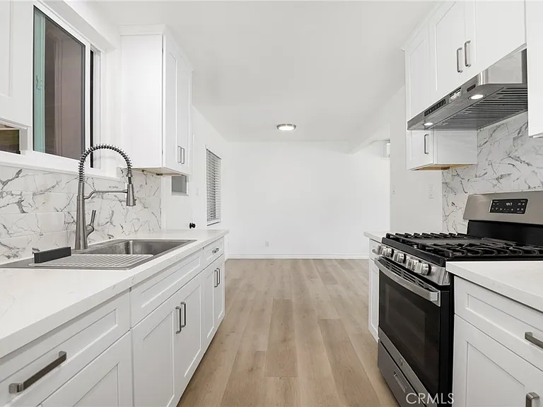 319 Le Borgne Ave — Photo 2