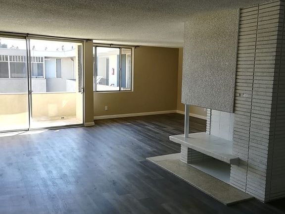 4th image of 2908 S Whispering Lakes Ln APT 18