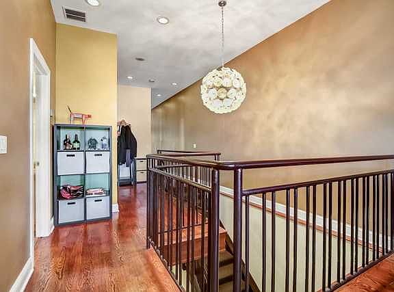 3rd image of 4806 N Milwaukee Ave APT 3