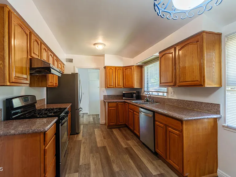 2395 Roanoke Rd — Photo 5