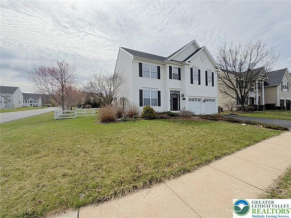 2nd image of 7524 Scenic View Dr