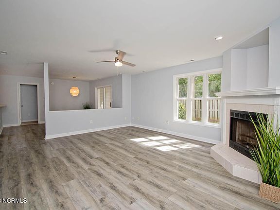 4th image of 408 Commerce Avenue #B