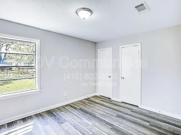 1118 Madison Ave — Photo 13