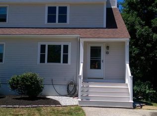 6 Mills Farm Cir, Derry, NH 03038