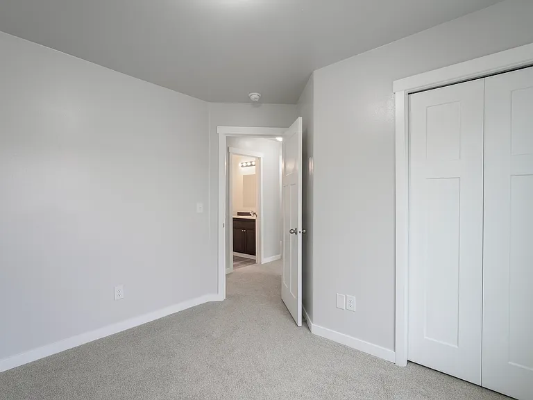 6810 Gold Kings Cir #B — Photo 4