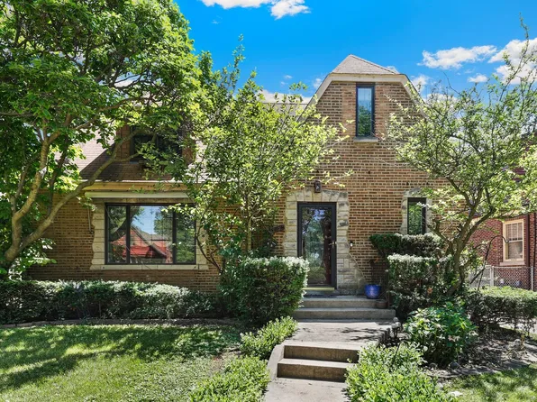 10527 S Oakley Ave, Chicago, IL 60643