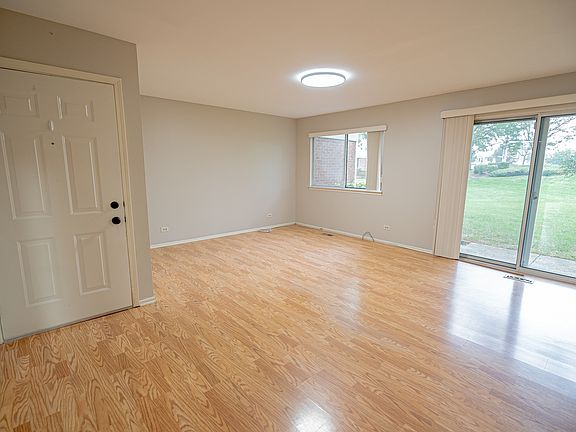 3rd image of 1300 Timberwood Ct Unit B1