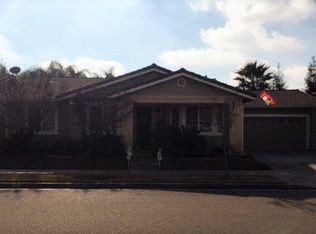 2467 E Evening Glow Ave, Reedley, CA 93654