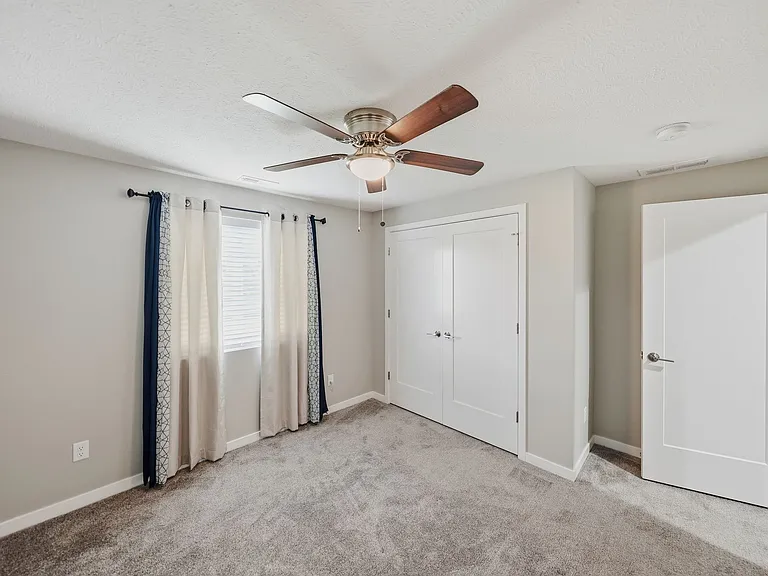 959 Titan Dr — Photo 36