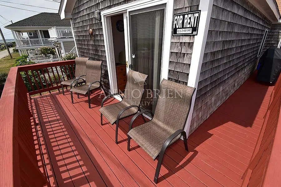 3 bed, 993 sqft, $2,925 — Photo 3
