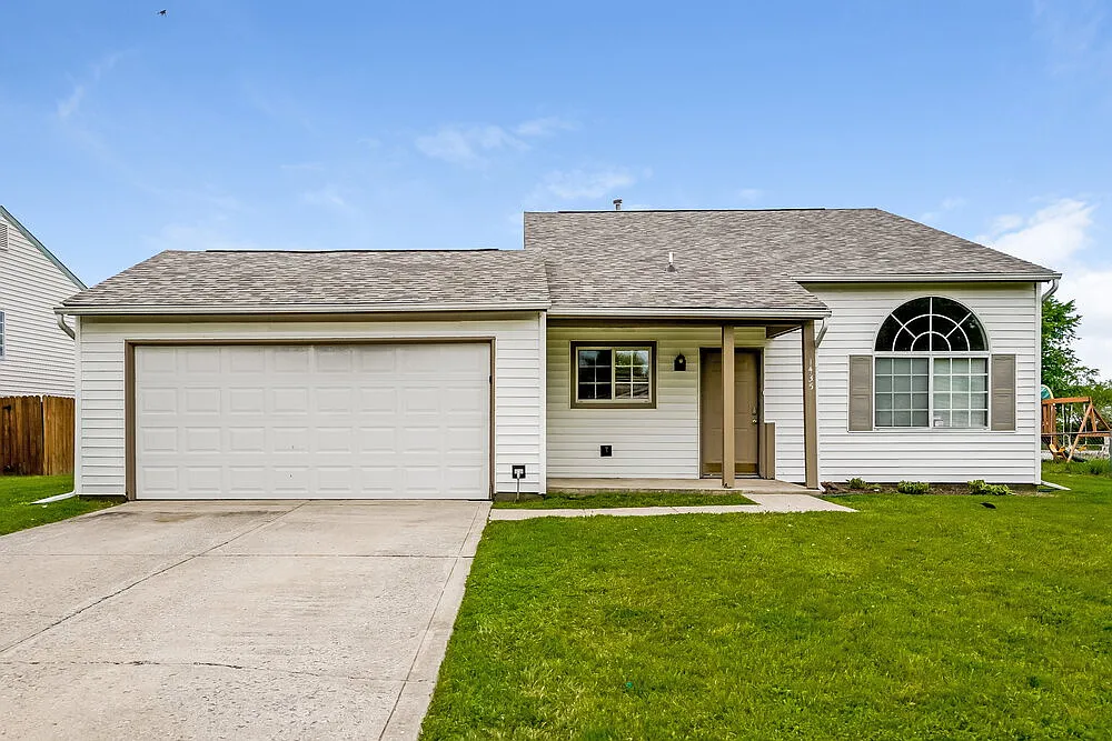 3 bed, 2.5 bath, 1586 sqft, $1,790 — Photo 1