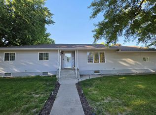 463 G St, Hampton, NE 68843