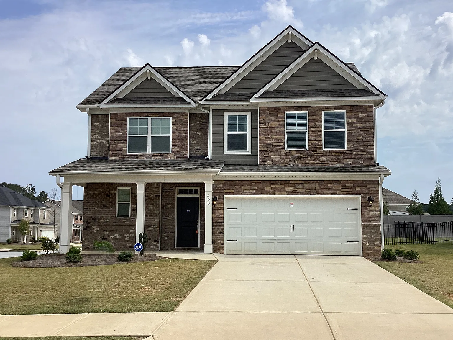 3 bed, 2.5 bath, 2037 sqft, $2,440 — Photo 1