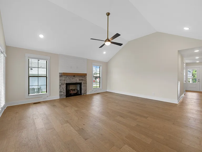 1605 Collins View Way — Photo 6