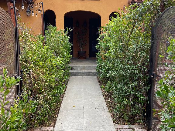 Exterior - Front (1130 on the right)