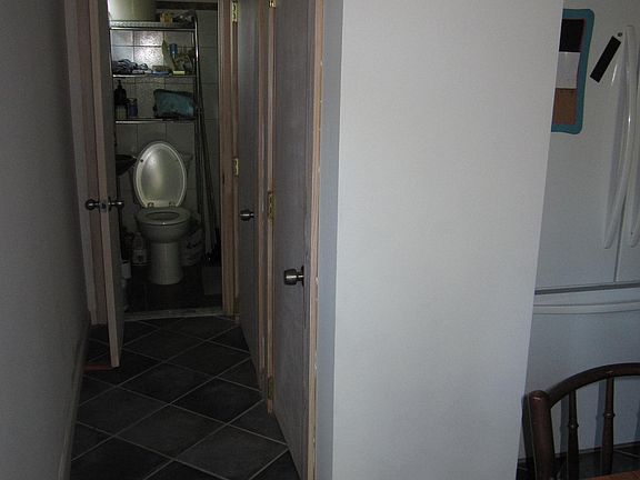 5th image of 141 Nelson Ave