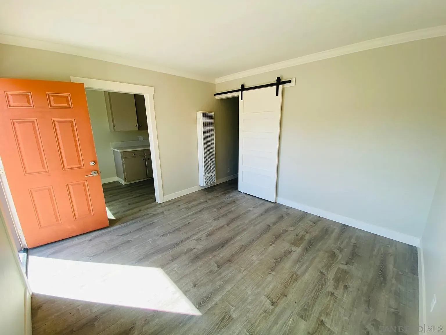 1 bed, 1.0 bath, 600 sqft, $1,650 — Photo 2