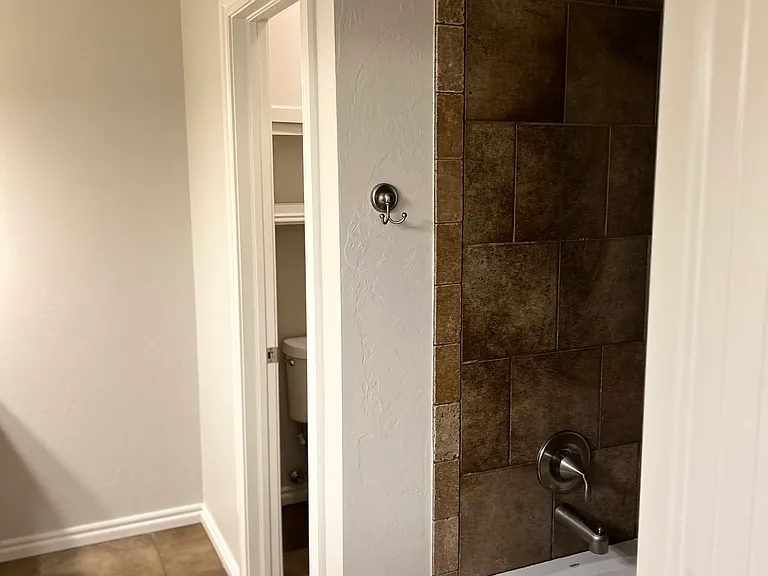 12017 Jadesdale Cir — Photo 29