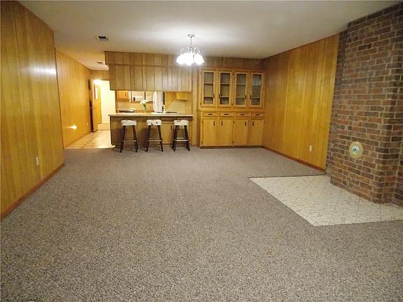 3rd image of 103 Bluebonnet Dr #105