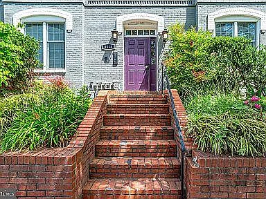 1118 C St NE #3