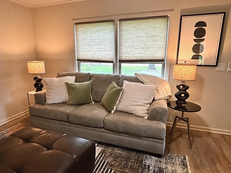 1642 N Kings Hwy — Photo 14