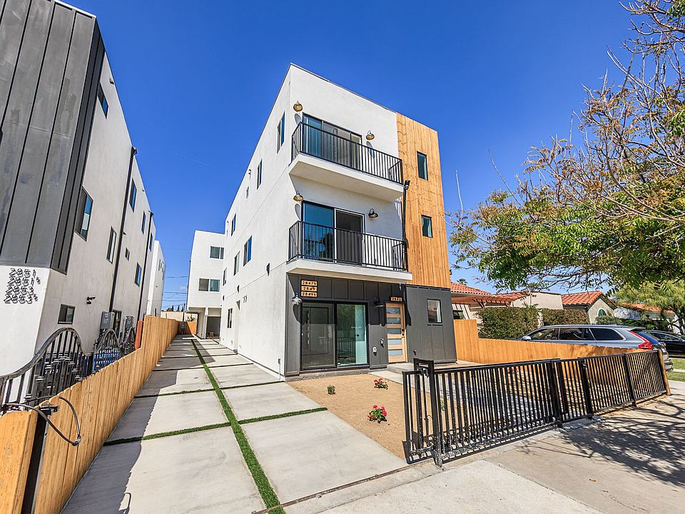 1st image of 2847 S Victoria Ave #1/2