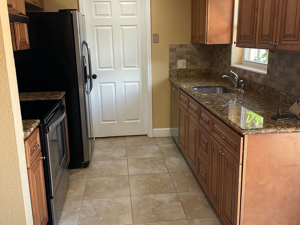 1st image of 239 SE 1st Ave Unit 2